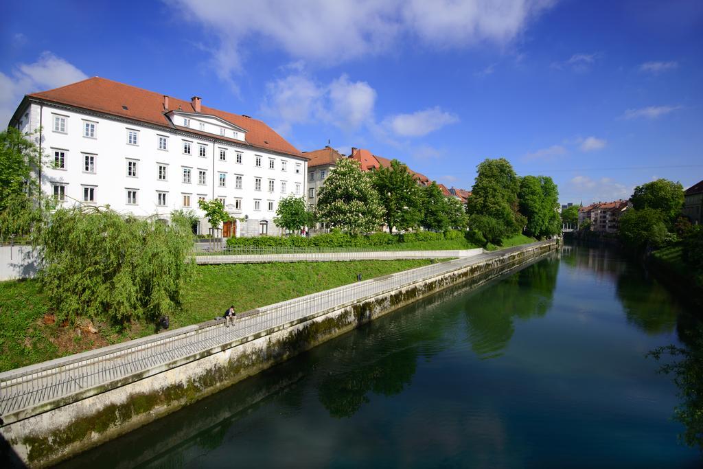 Galeria River Ljubljana Exterior photo